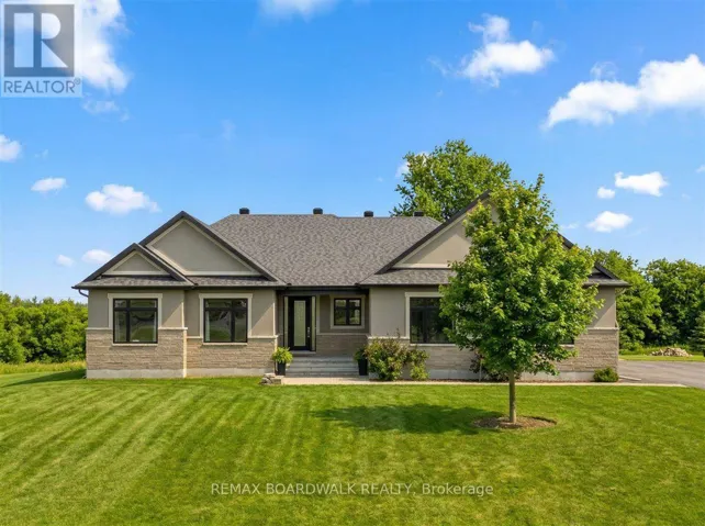 137 COYLES DRIVE S, Beckwith, Ontario K0A1B0