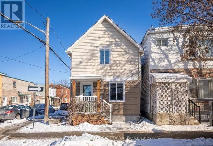 223 CARRUTHERS AVENUE, Ottawa, Ontario K1Y1N8