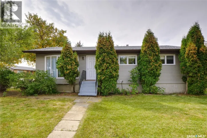 1008 Parklane DRIVE, Assiniboia, Saskatchewan S0H0B0