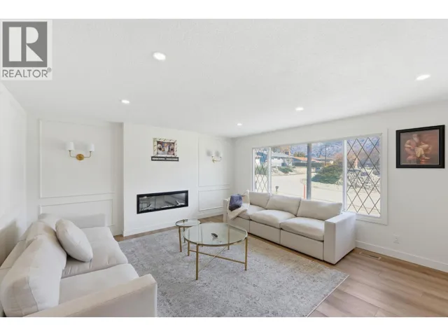 8913 JUBILEE Drive, Osoyoos, British Columbia V0H1V2