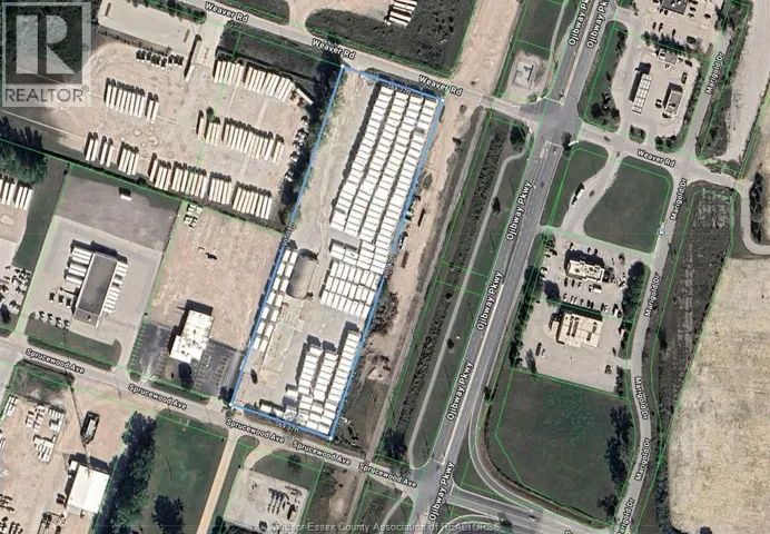 730 SPRUCEWOOD, Windsor, Ontario N9J1Z9