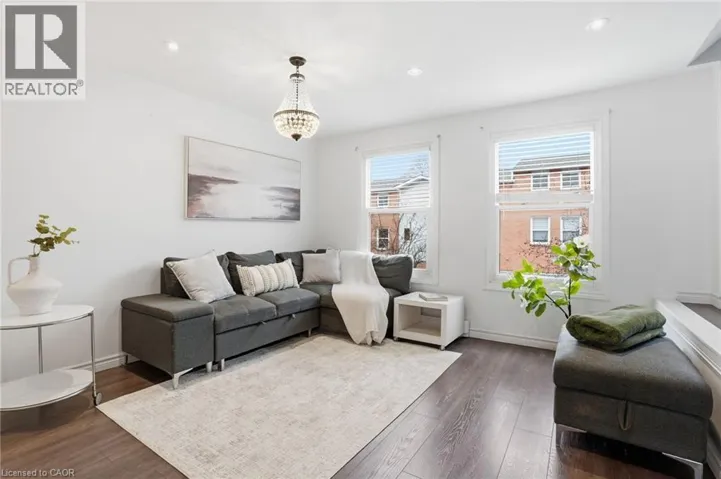 1255 UPPER GAGE Avenue Unit# 15, Hamilton, Ontario L8W3C7