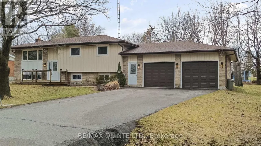 20 TAYLOR DRIVE, Prince Edward County (Ameliasburg Ward), Ontario K8N4Z7