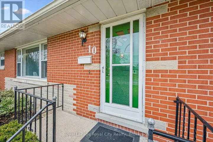 10 PAUL AVENUE, Guelph (General Hospital), Ontario N1E1S2