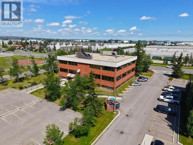 2711 39 Avenue NE, Calgary, Alberta T1Y4T8