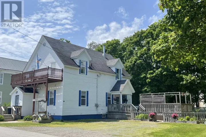 33 Pleasant Street, Parrsboro, Nova Scotia B0M1S0