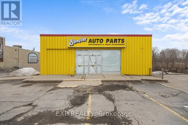 19 CHAMBERS STREET, Smiths Falls, Ontario K7A2Y3