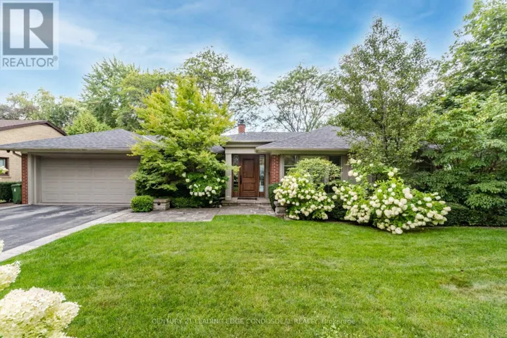 96 LAURENTIDE DRIVE, Toronto (Parkwoods-Donalda), Ontario M3A3E5
