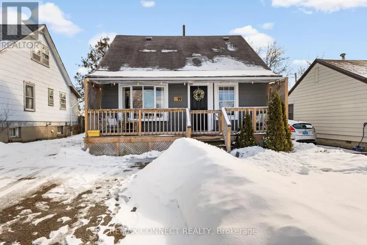 19 ONTARIO STREET, Ajax (Central), Ontario L1S1T4