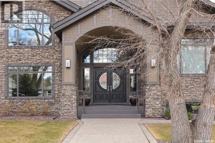 2727 McCALLUM AVENUE, Regina, Saskatchewan S4S0P8