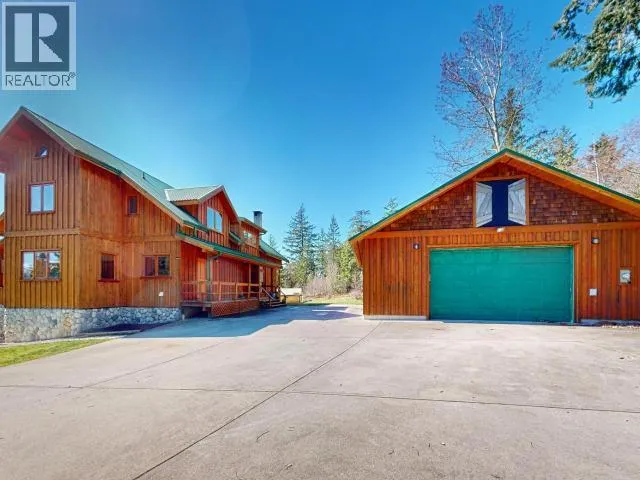3749 HIGHWAY 101, Powell River, British Columbia V8A0E2