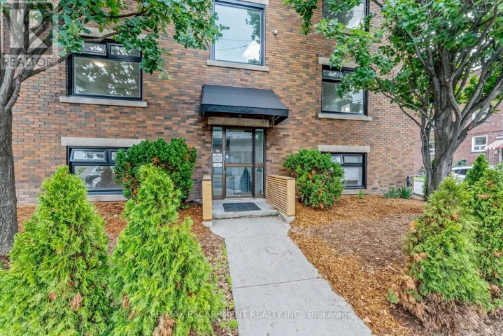 8 - 127 VICTORIA AVENUE S, Hamilton (Stinson), Ontario L8N2S9