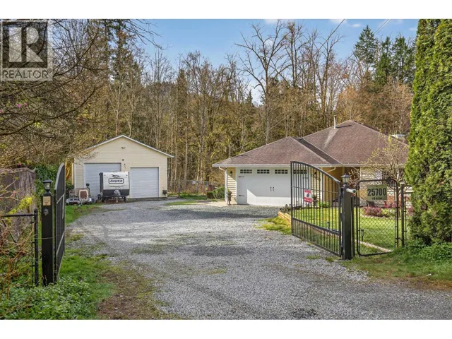 25700 116 AVENUE, Maple Ridge, British Columbia V4R1Z6
