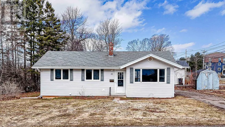 33 Moreau Drive, Charlottetown, Prince Edward Island C1A2Y3