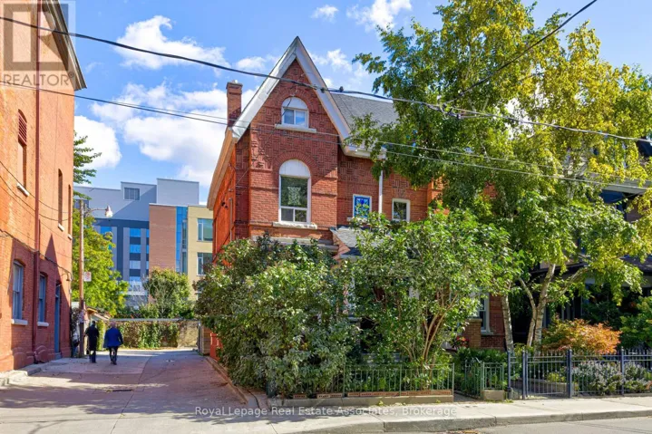 101 DOVERCOURT ROAD, Toronto (Niagara), Ontario M6J3C2