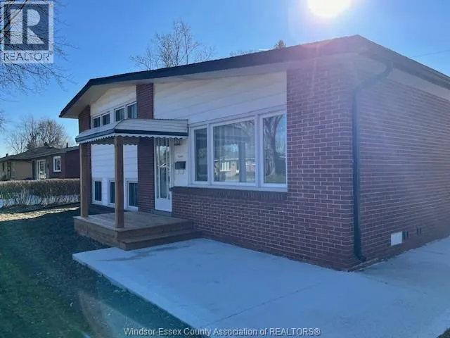3401 ROXBOROUGH Unit# LOWER, Windsor, Ontario N9E2Z9