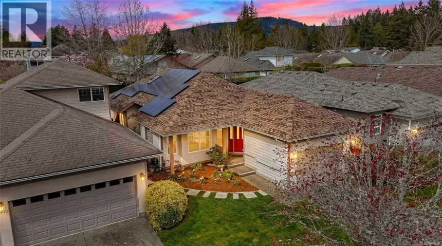 7972 Polo Park Cres, Central Saanich, British Columbia V8M2J2