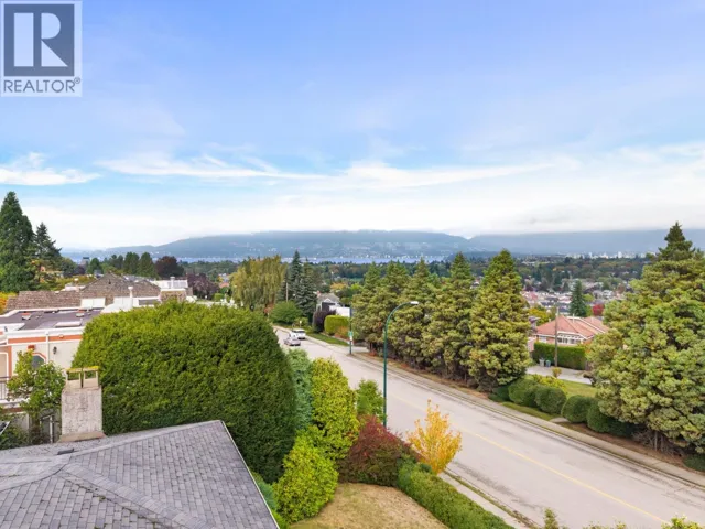 4275 QUESNEL DRIVE, Vancouver, British Columbia V6L2X5