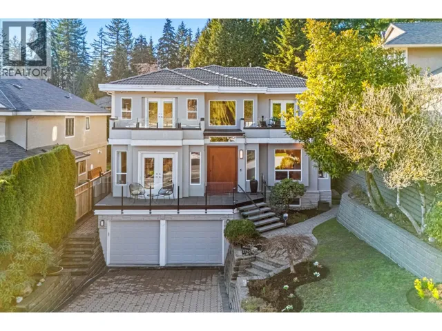 1725 ORKNEY PLACE, North Vancouver, British Columbia V7H2Z1