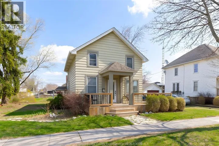 21 CLARK, Leamington, Ontario N8H1E5
