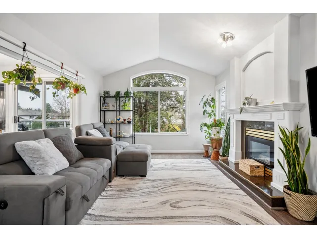 2 4740 221 STREET, Langley, British Columbia V2Z1L8
