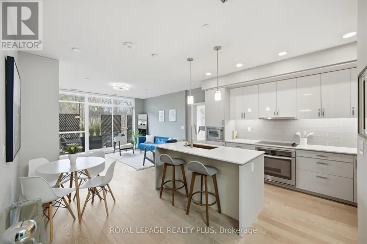 105 - 1575 LAKESHORE ROAD W, Mississauga (Clarkson), Ontario L5J0B1