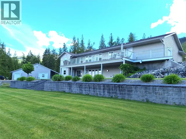 1406 Huckleberry Drive, Sorrento, British Columbia V0E2W1