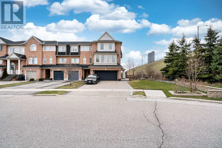102 DECKER HOLLOW CIRCLE, Brampton (Credit Valley), Ontario L6X0L5