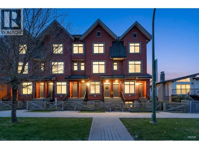 5795 WALES STREET, Vancouver, British Columbia V5R0E6