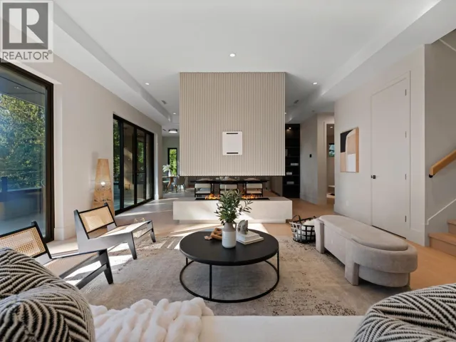 5657 WESTPORT ROAD, West Vancouver, British Columbia V7W1V3