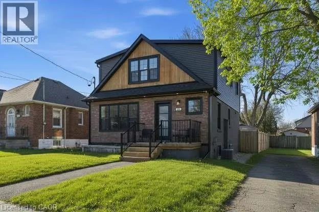 286 EAST 18TH Street, Hamilton, Ontario L9A4P6