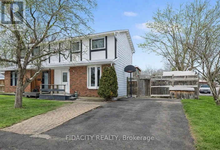 28 GLAMORGAN DRIVE, Ottawa, Ontario K2L1P9