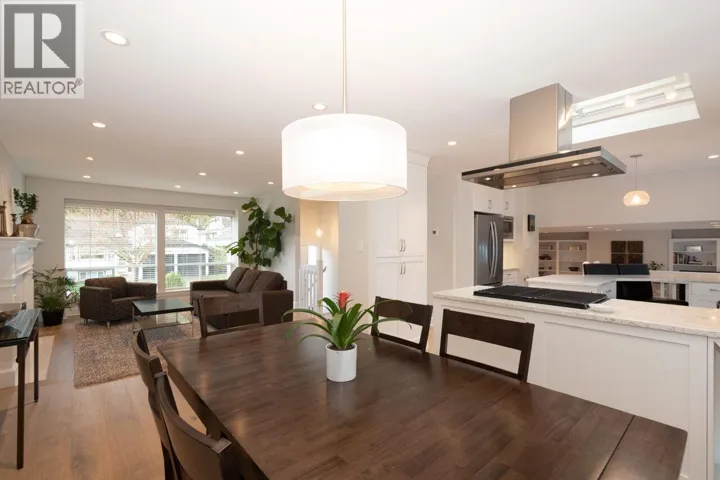 1716 CASCADE COURT, North Vancouver, British Columbia V7G2H6