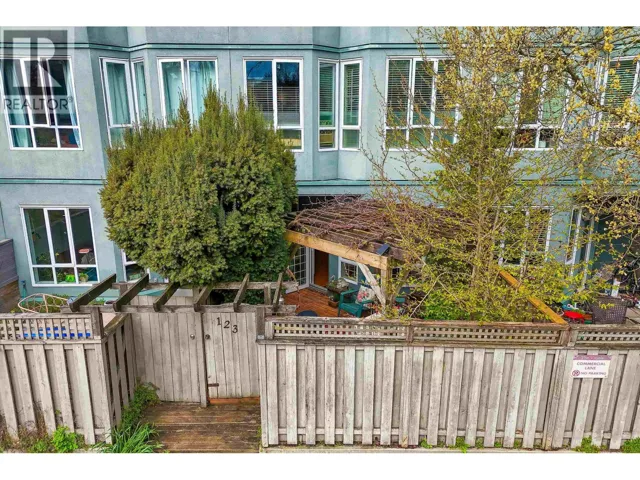 123 3440 W BROADWAY, Vancouver, British Columbia V6R4R2