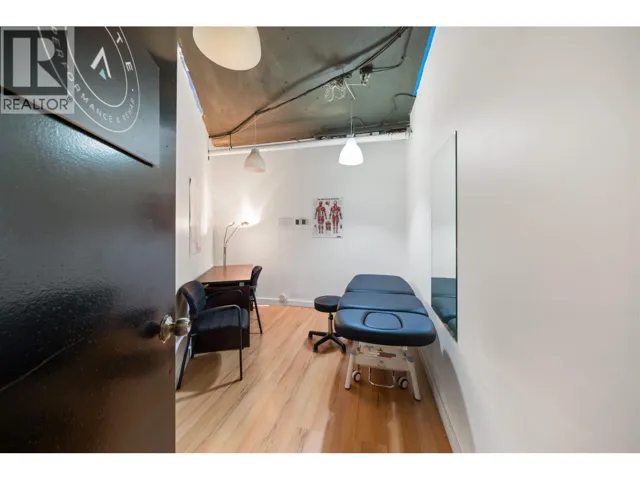 1615 E 1ST AVENUE, Vancouver, British Columbia V5L3A7
