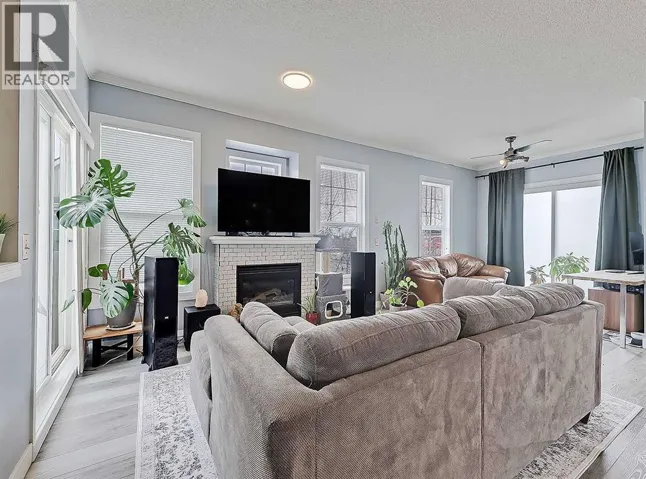 104 Prestwick Gardens SE, Calgary, Alberta T2Z3V4