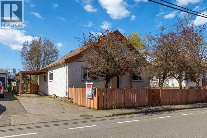 938 Hereward Rd, Victoria, British Columbia V9A4C8