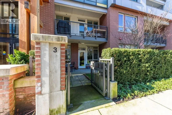 3 2651 LIBRARY LANE, North Vancouver, British Columbia V7J0C1
