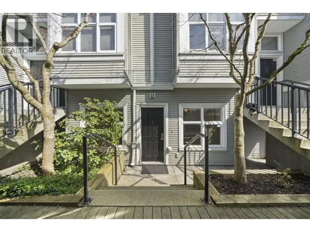 4 1203 MADISON AVENUE, Burnaby, British Columbia V5C6R9