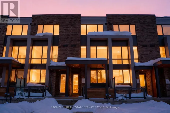 38 GREEN GARDENS UPPER BOULEVARD, Toronto (Englemount-Lawrence), Ontario M6A0E6