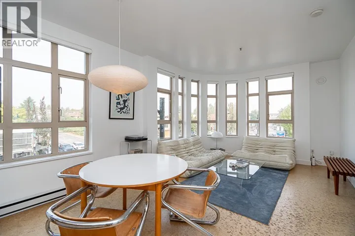 303 2828 MAIN STREET, Vancouver, British Columbia V5T3G2