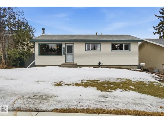 10715 52 AV NW, Edmonton, Alberta T6H0P2