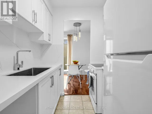 407 - 8 KINGSBRIDGE COURT, Toronto (Westminster-Branson), Ontario M2R1L5