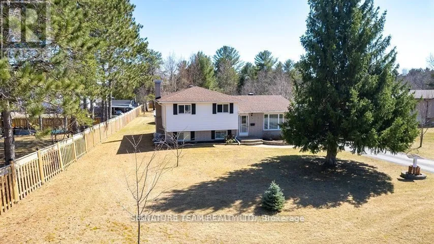 13 MUELLER CRESCENT, Petawawa, Ontario K8H3E8