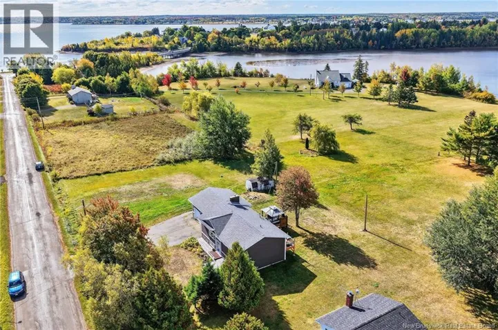 55 Chem. Des Roches, Bouctouche, New Brunswick E4S4L9