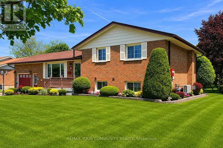 30 GRANT DRIVE, Kawartha Lakes (Oakwood), Ontario K0M2M0
