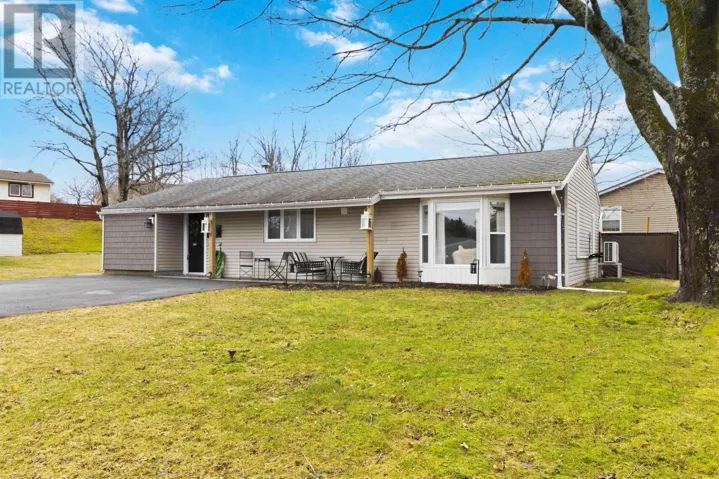 14 Magog Court, Dartmouth, Nova Scotia B2W0B7