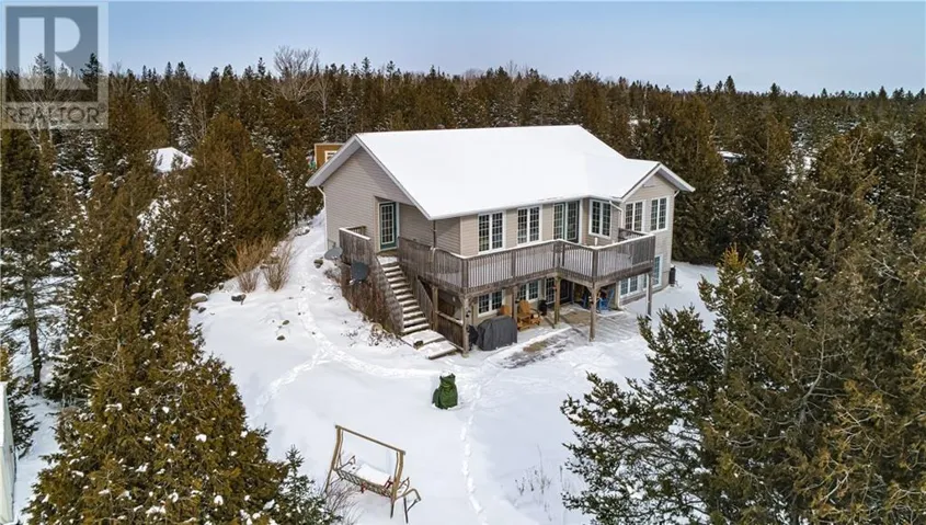 619 Lake Huron Drive, Spring Bay, Manitoulin Island, Ontario P0P2B0