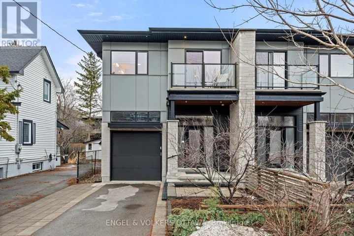 381 ROOSEVELT AVENUE, Ottawa, Ontario K2A1Y9