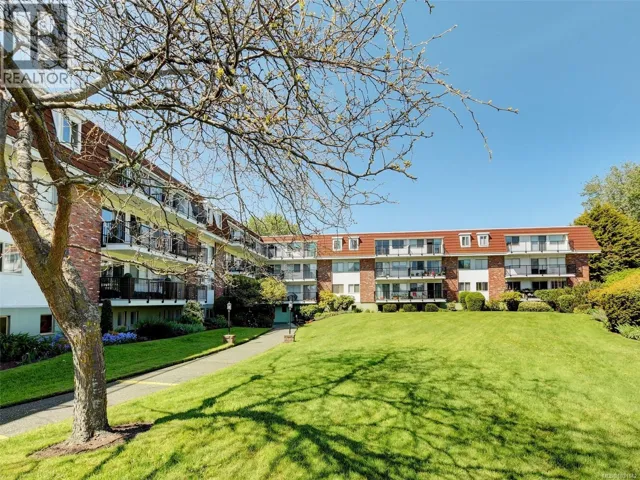 117 1680 Poplar Ave, Saanich, British Columbia V8P4K7